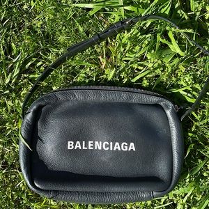 Balenciaga Small Everyday (Black)